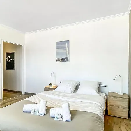 Apartment Homey Calvin - New / Free Parking / Proche Tram Ambilly